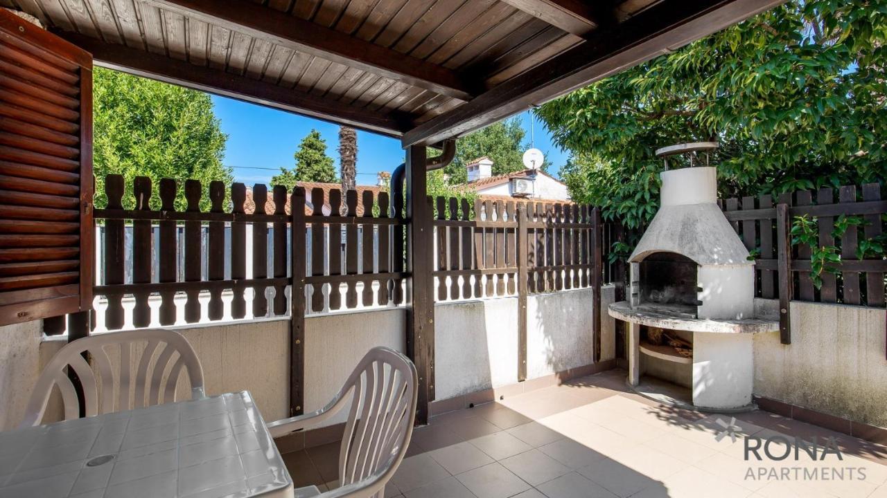 Rona Holiday Home Ana Porec Exterior photo